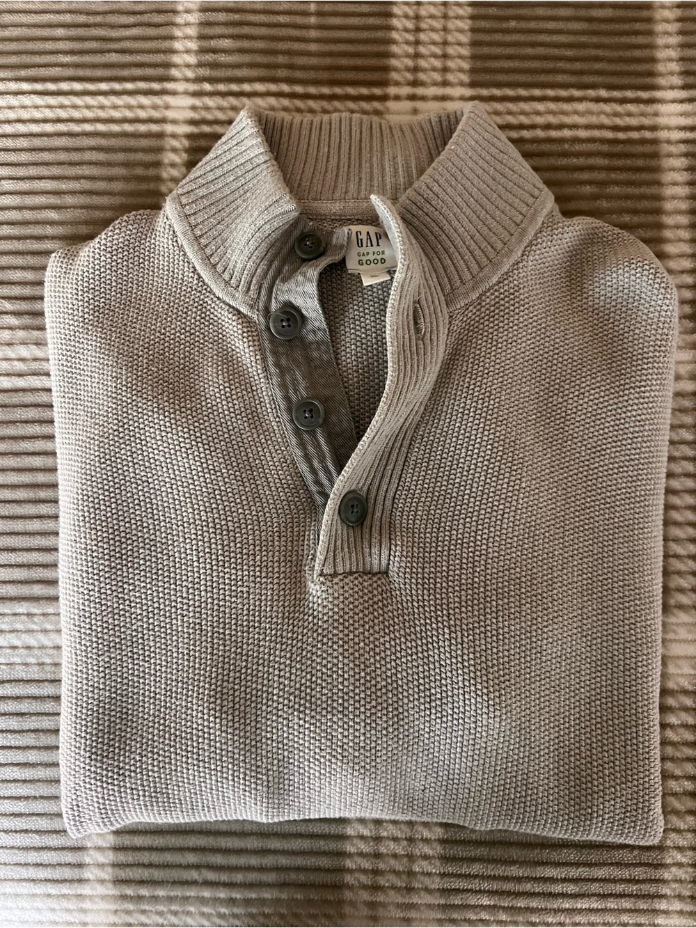 GAP Men’s Cream Ribbed Mock-Neck Zip-Up Sweater